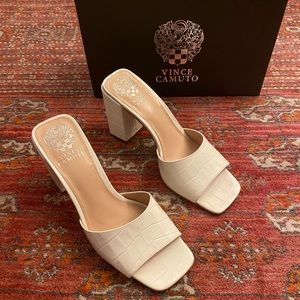 Vince Camuto Block Heel Sandal-like new